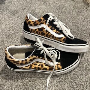 Vans Leopard Print Low-Top Sneakers - Black & Leopard
